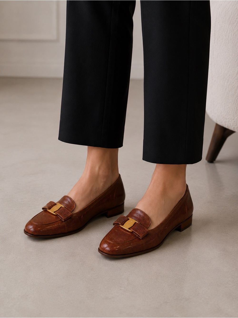Vintage Salvatore Ferragamo Boutique Loafers 9B Brown Leather Gancini Italy